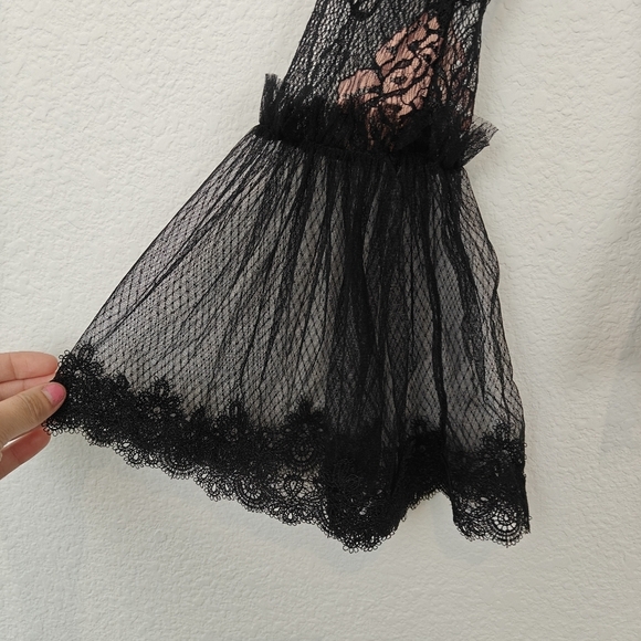 ALEXIS INTERMIX "LAURENA" BLACK LACE PINK FLORAL OFF SHOULDER BOHO TOP BLOUSE M - Picture 10 of 16